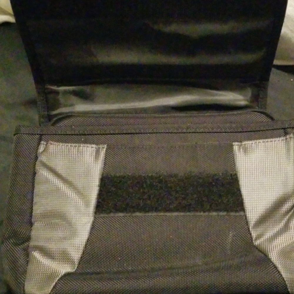 Eddie Bauer Travel Case - Picture 3 of 8